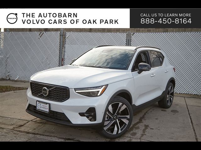 2024 Volvo XC40 Ultimate Dark Theme