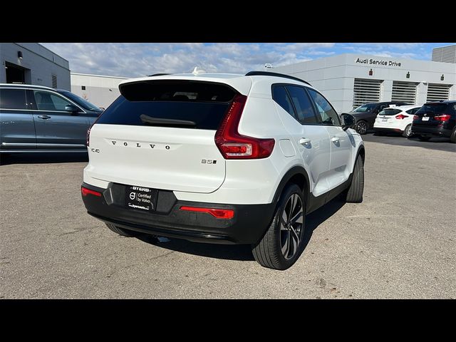 2024 Volvo XC40 Ultimate Dark Theme