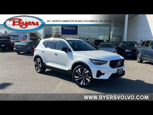 2024 Volvo XC40 Ultimate Dark Theme