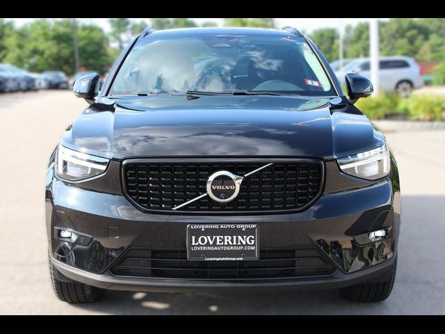 2024 Volvo XC40 Ultimate Dark Theme