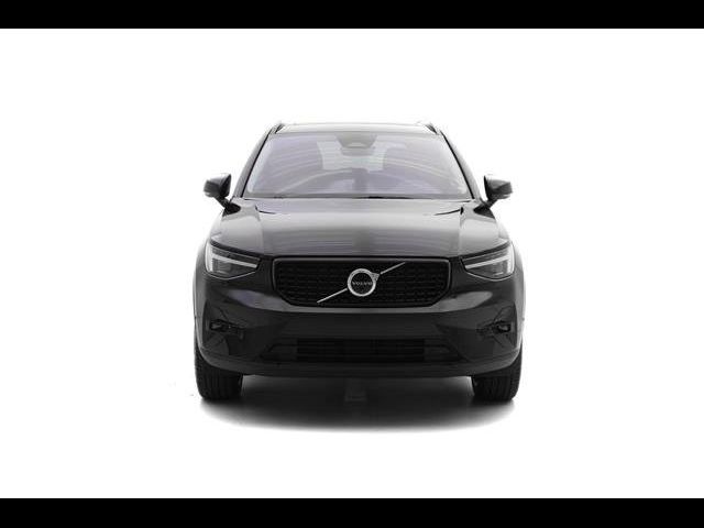 2024 Volvo XC40 Ultimate Dark Theme