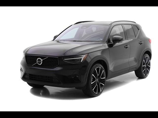 2024 Volvo XC40 Ultimate Dark Theme