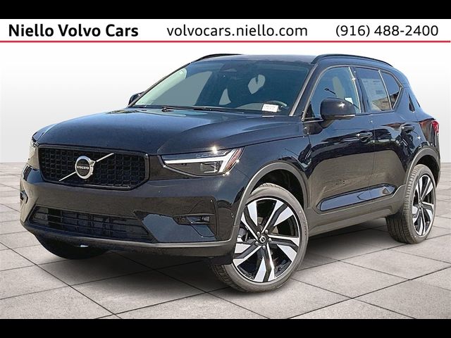 2024 Volvo XC40 Ultimate Dark Theme