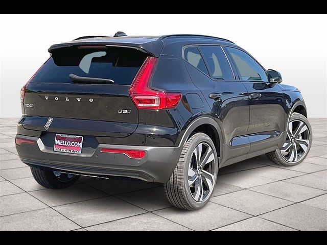 2024 Volvo XC40 Ultimate Dark Theme