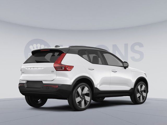 2024 Volvo XC40 Ultimate Dark Theme