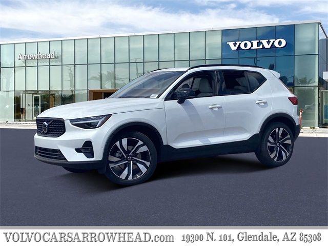 2024 Volvo XC40 Ultimate Dark Theme