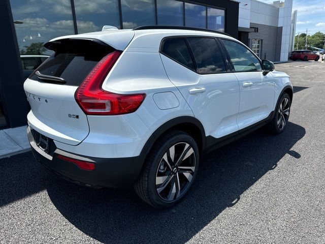 2024 Volvo XC40 Ultimate Dark Theme