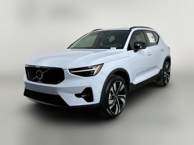 2024 Volvo XC40 Ultimate Dark Theme