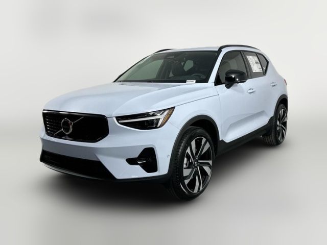 2024 Volvo XC40 Ultimate Dark Theme