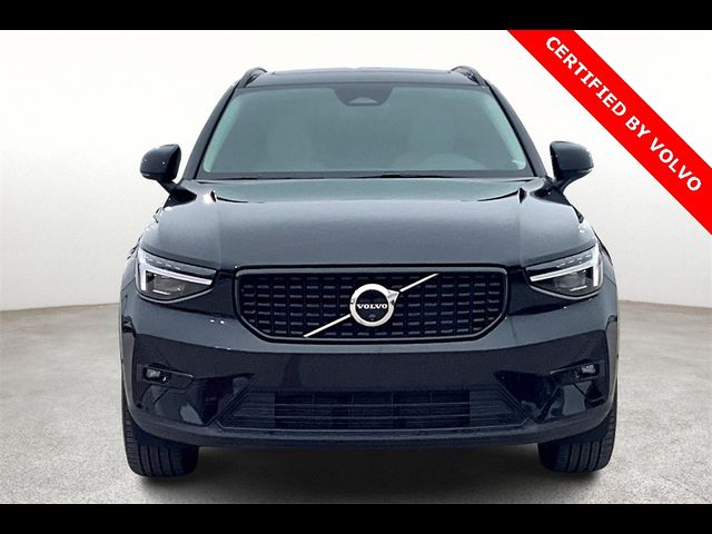 2024 Volvo XC40 Ultimate Dark Theme