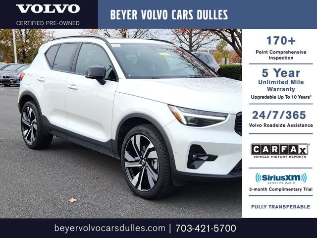 2024 Volvo XC40 Ultimate Dark Theme