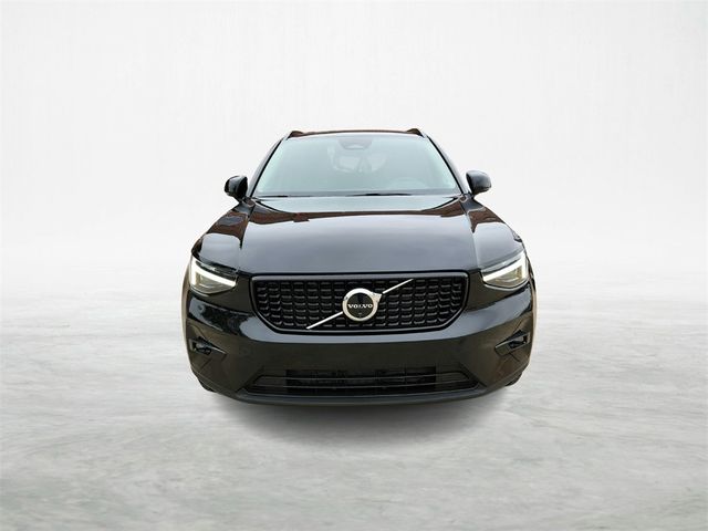 2024 Volvo XC40 Ultimate Dark Theme