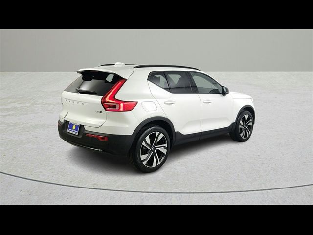 2024 Volvo XC40 Ultimate Dark Theme