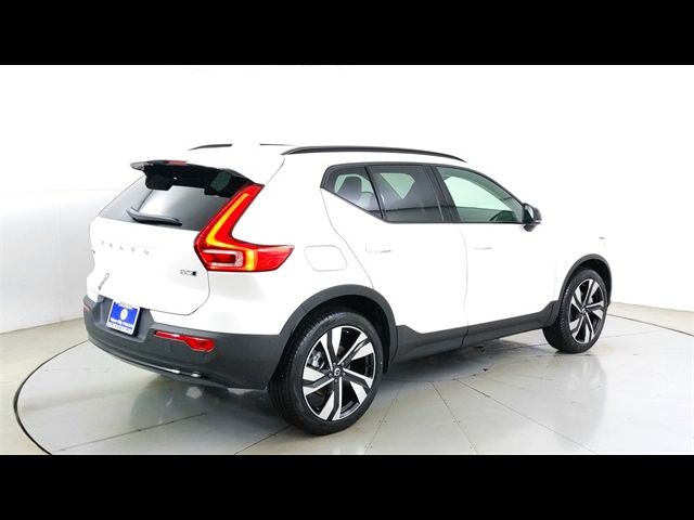 2024 Volvo XC40 Ultimate Dark Theme