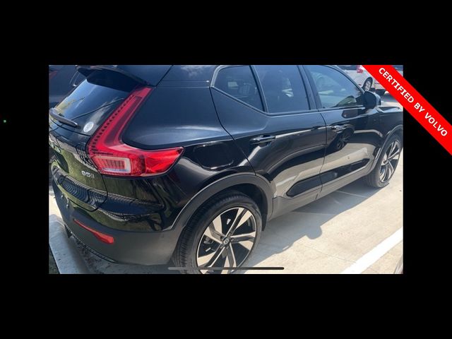 2024 Volvo XC40 Ultimate Dark Theme