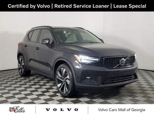 2024 Volvo XC40 Ultimate Dark Theme