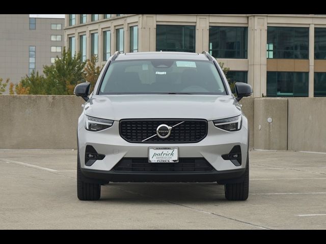 2024 Volvo XC40 Ultimate Dark Theme