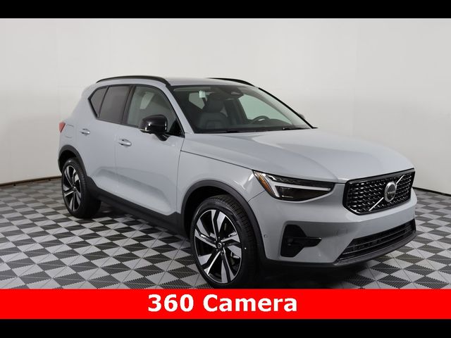 2024 Volvo XC40 Ultimate Dark Theme