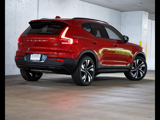 2024 Volvo XC40 Ultimate Dark Theme