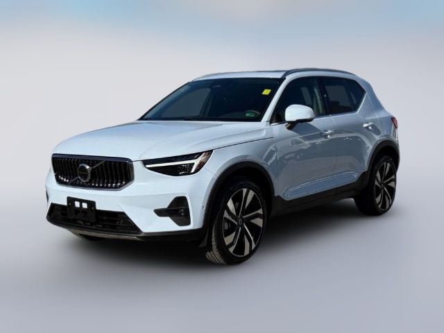 2024 Volvo XC40 Ultimate Bright Theme