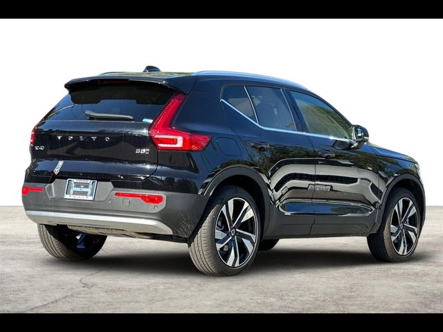 2024 Volvo XC40 Ultimate Bright Theme