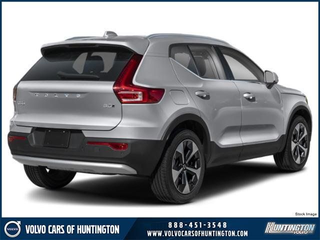 2024 Volvo XC40 Ultimate Bright Theme