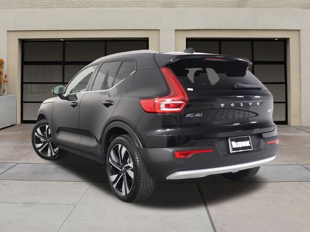 2024 Volvo XC40 Ultimate Bright Theme