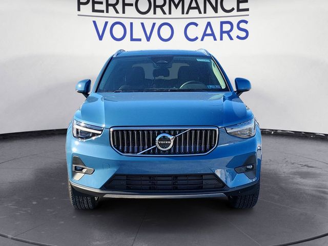 2024 Volvo XC40 Ultimate Bright Theme