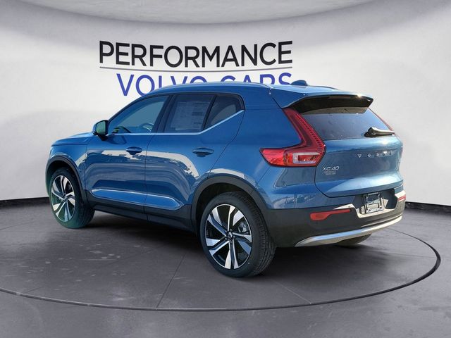 2024 Volvo XC40 Ultimate Bright Theme