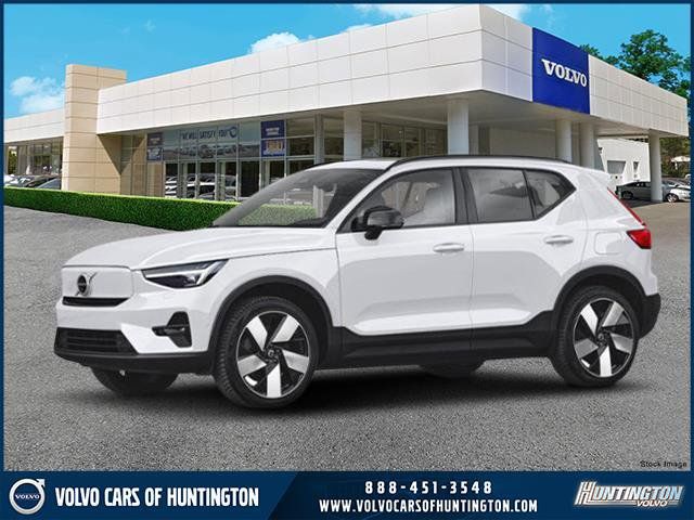 2024 Volvo XC40 Ultimate Bright Theme