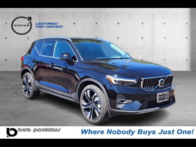 2024 Volvo XC40 Ultimate Bright Theme