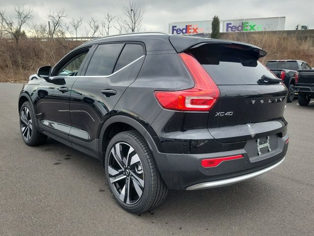 2024 Volvo XC40 Ultimate Bright Theme