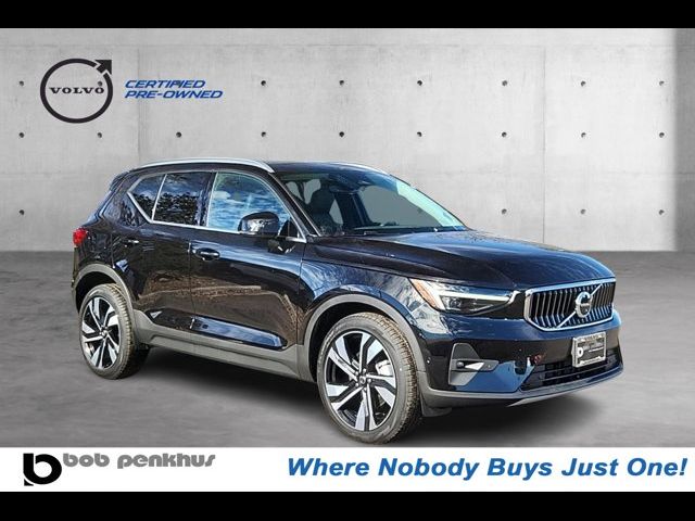 2024 Volvo XC40 Ultimate Bright Theme