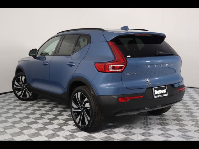 2024 Volvo XC40 Ultimate Dark Theme