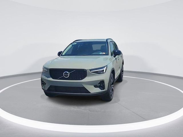 2024 Volvo XC40 Ultimate Dark Theme