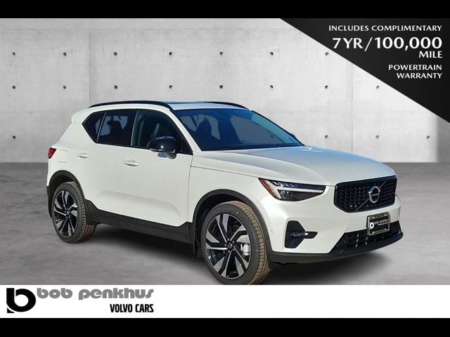 2024 Volvo XC40 Ultimate Dark Theme