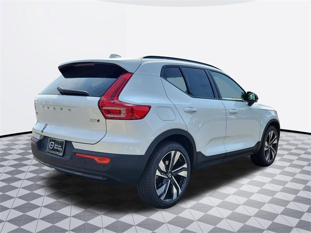 2024 Volvo XC40 Ultimate Dark Theme