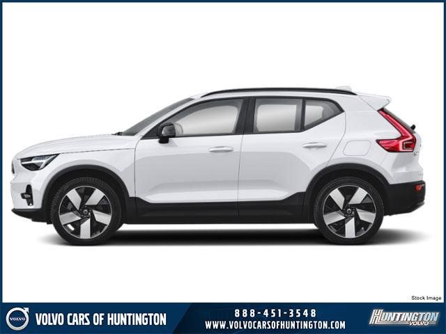 2024 Volvo XC40 Ultimate Dark Theme