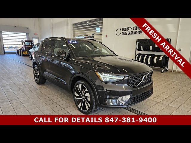 2024 Volvo XC40 Ultimate Dark Theme