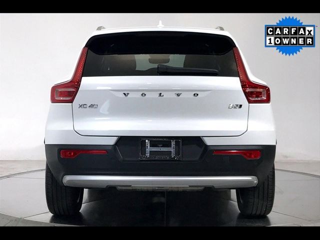 2024 Volvo XC40 