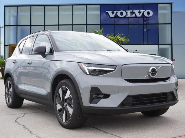 2024 Volvo XC40 Recharge Pure Electric Plus