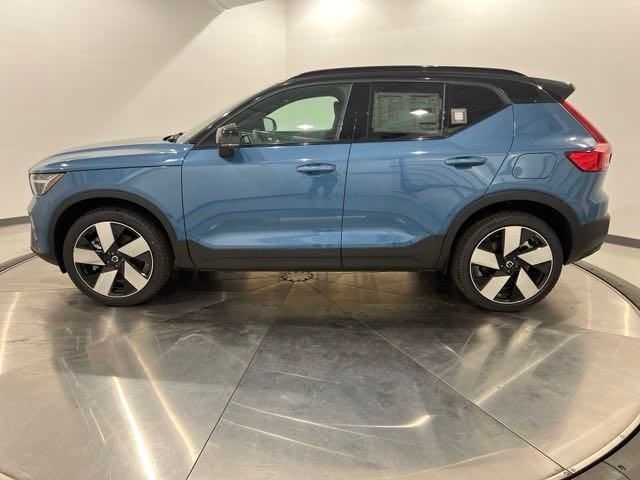 2024 Volvo XC40 Recharge Pure Electric Plus