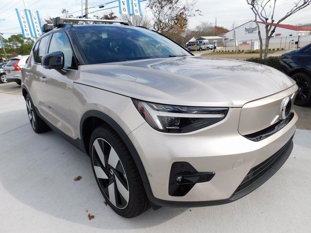 2024 Volvo XC40 Recharge Pure Electric Plus