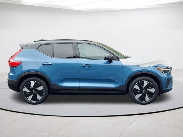 2024 Volvo XC40 Recharge Pure Electric Core