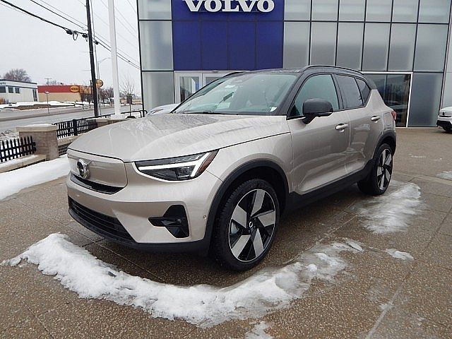 2024 Volvo XC40 Recharge Pure Electric Plus