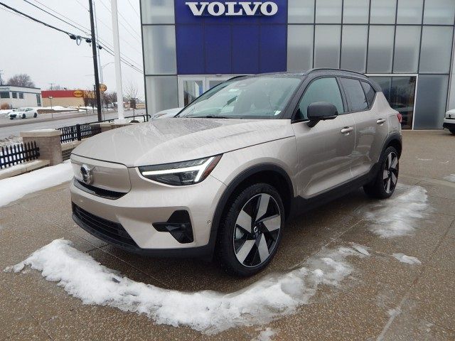 2024 Volvo XC40 Recharge Pure Electric Plus