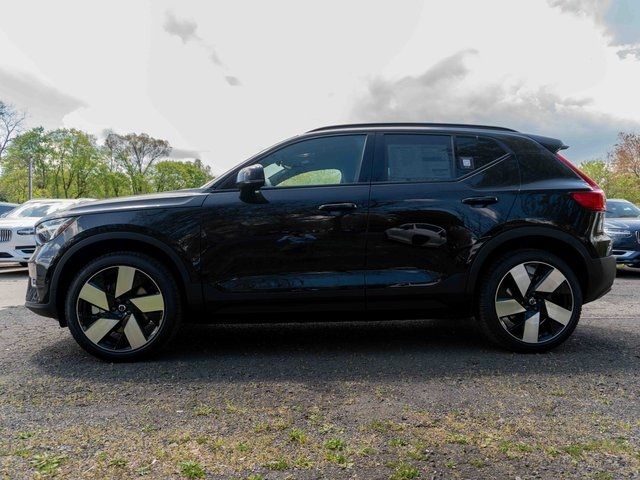 2024 Volvo XC40 Recharge Pure Electric Plus