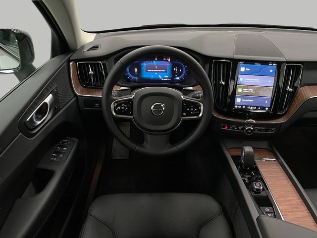 2024 Volvo XC60 Plus Dark Theme