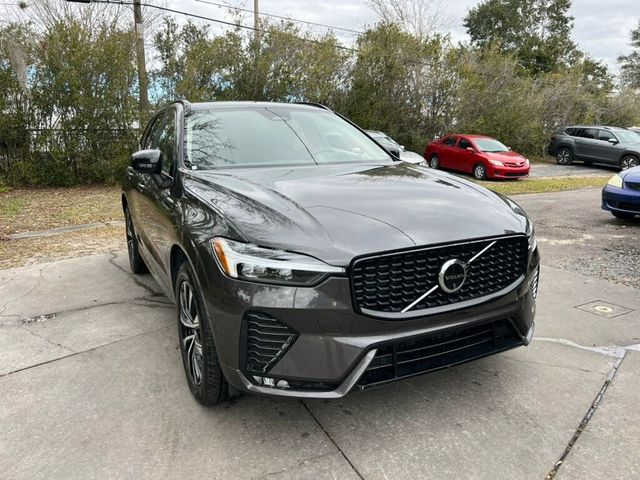 2024 Volvo XC60 Plus Dark Theme