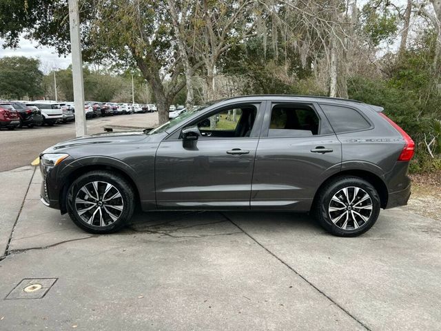 2024 Volvo XC60 Plus Dark Theme